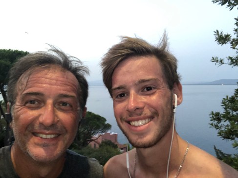 2E73DA2D-DB42-4EF9-98C4-8394638796E2